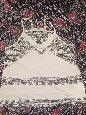 EUC Pol White And Black Tank